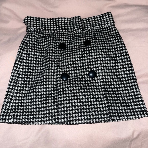 wool with satin lining belted skirt - Picture 1 of 4